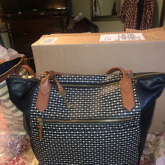 Fossil - Picture 2 of 6